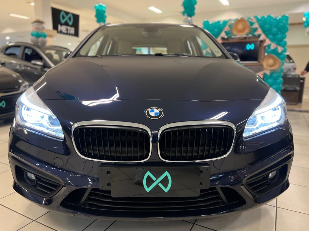 BMW 220i