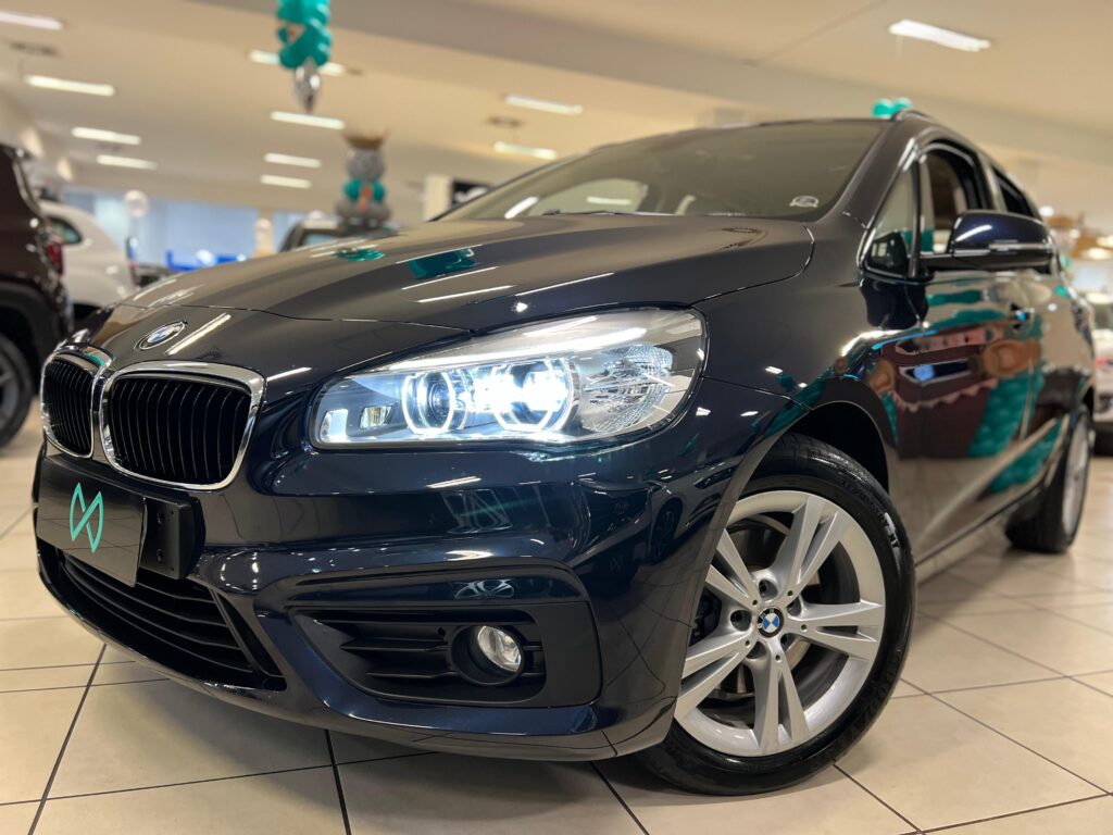 BMW 220i