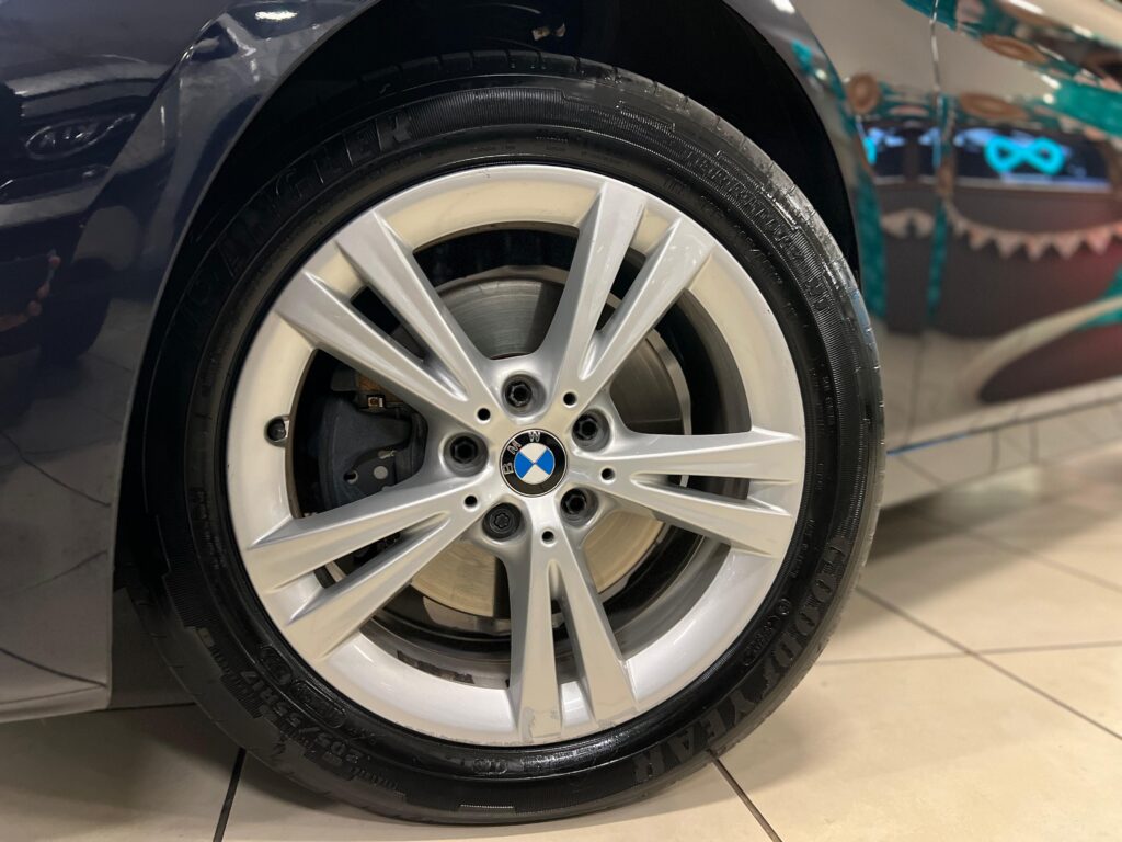 BMW 220i
