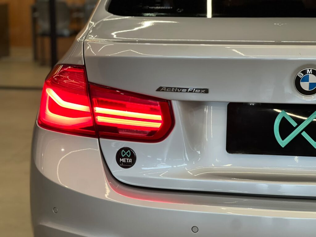 BMW 320i