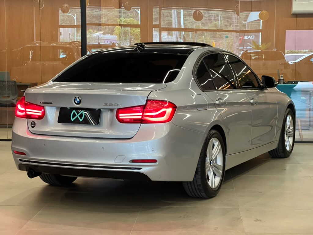 BMW 320i