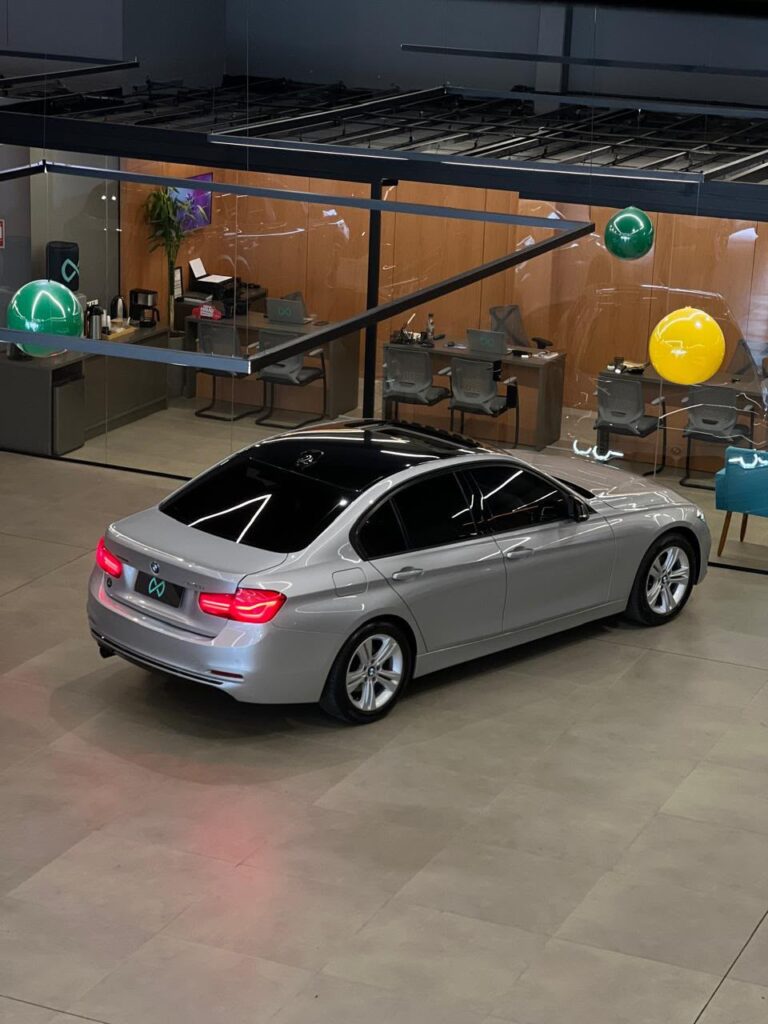 BMW 320i