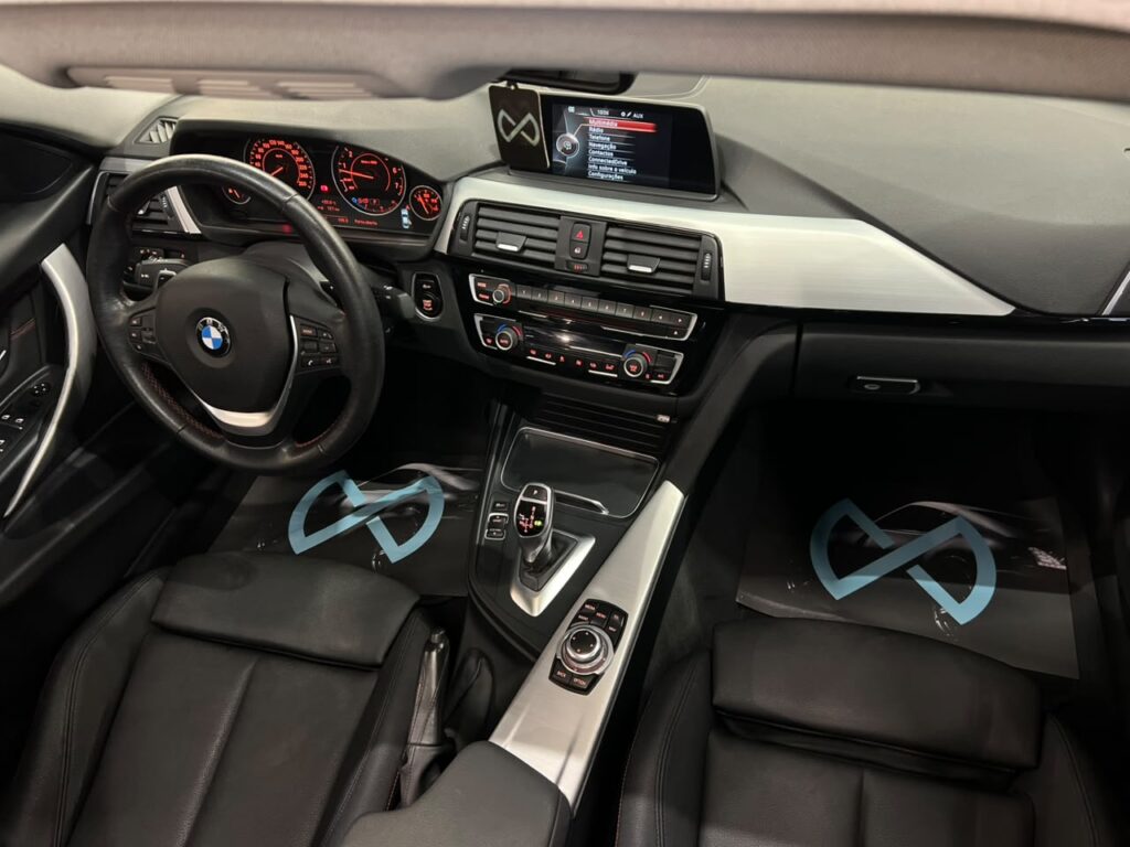 BMW 320i